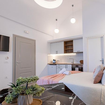 Santorini Villatzio Suites Mesaria Exteriér fotografie